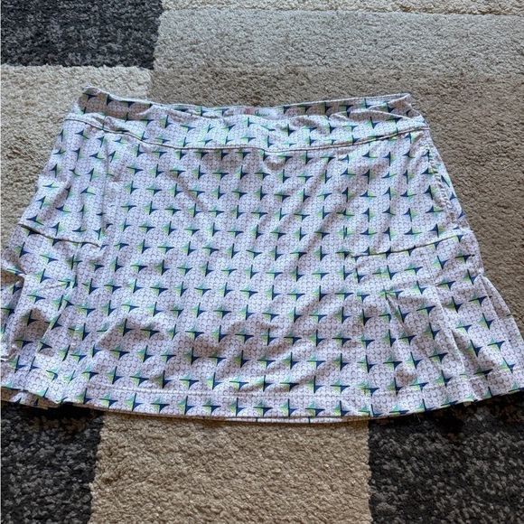 Lillie Green Dresses & Skirts - Lillie Green Women’s golf skort - size PL